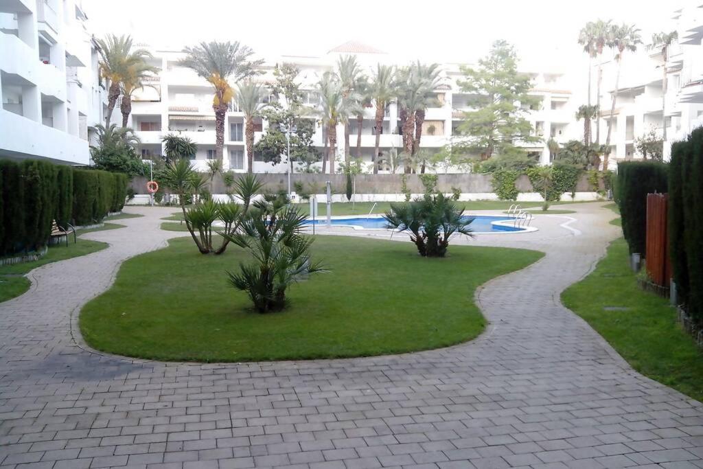 Bonito Apartamento De 3 Hab. Con Jardin โรเซส ภายนอก รูปภาพ